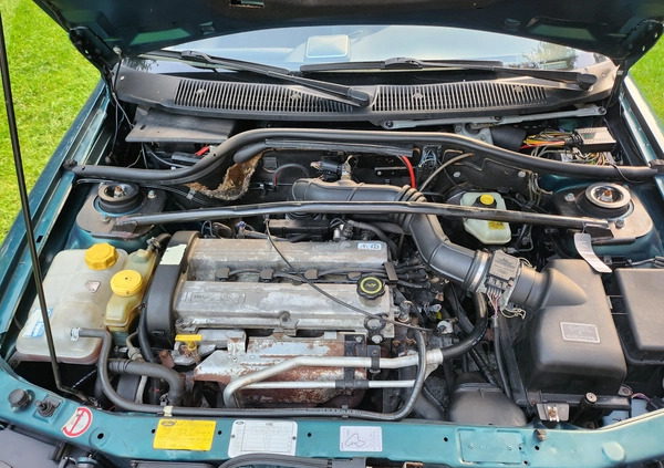 Ford Escort cena 24900 przebieg: 72000, rok produkcji 1997 z Wejherowo małe 631